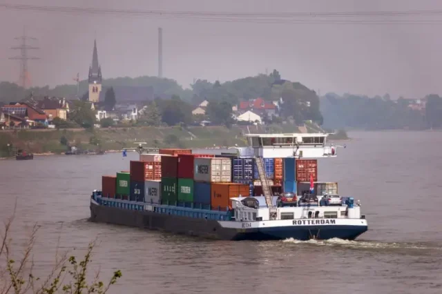 Import i eksport towarów